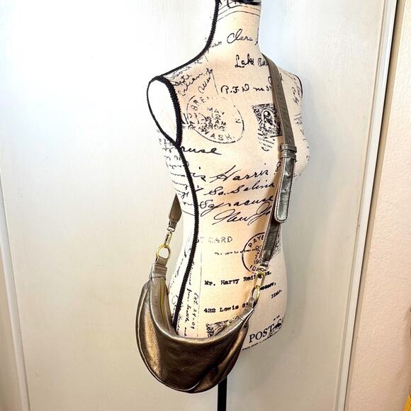 Hobo International Knox Leather Crossbody Bag - Picture 3 of 16